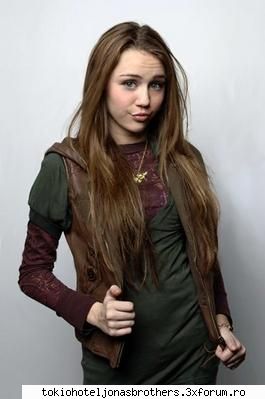miley

are 17 ani,este rivala lui selena shi a lui demi
este total paralela de aceasta lume toti ni