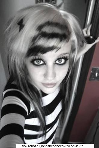 :) kiki kannibal