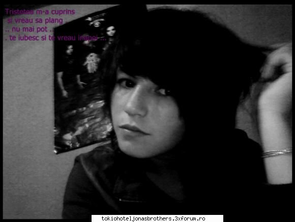 poi ce trebe sa ma lase :rotfl: 
cand a intrat mama la mn in camera sa speriat :rotfl:  :rotfl: